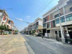 ขาย Townhome หมู่บ้านซิกเนเจอร์ 120 ตรม. 17 ตร.วา บ้าน Renovate พร้อมยื่นBank-202309071721471694082107803.jpg