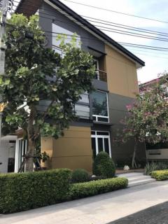 ให้เช่า Pool Villa บ้านหรูพร้อมสระว่ายน้ำ 4 ห้องนอน ลาดพร้าว1 ใกล้รถไฟฟ้า-202406080047471717782467640.jpg