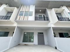 ขาย ทาวน์โฮม ราคาถูก The Trust Townhome Srinakarin-Praeksa 180 ตรม 20.5 ตรว ต้นซอย ต้นโครงการ-202406271529561719476996622.jpg