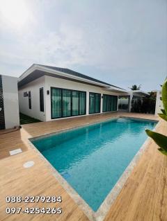 Pool Villa Rawai, Phuket 420 SQM. 3 Bed, 3 Bath Near Rawai Beach.-202407311332161722407536323.jpeg