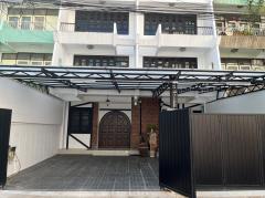 House for rent ให้เช่าบ้านทาวน์โฮม 2 คูหา ใจกลางถนนสาทร ขนาดประมาณ 400 ตรม. -202410171251301729144290424.jpg