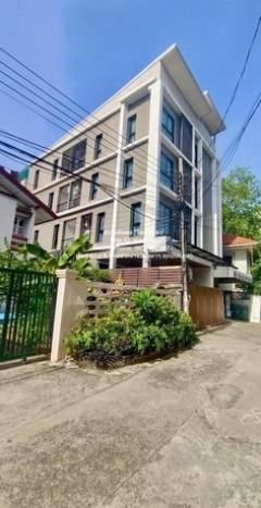 ขายห้องพักให้เช่ารายเดือน (Apartment) 4 ชั้น 15 ห้อง (43 ตร.ว.) ถ.ประชาอุทิศ (MRT ห้วยขวาง)