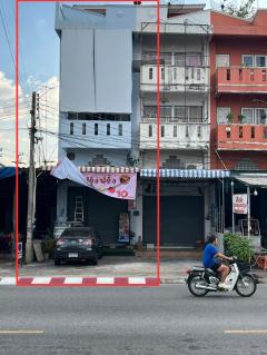 ขายอาคารพาณิชย์ 3.5 ชั้น ใก้ลถนน สุขุมวิท แยกคีรี  ทำเล ใจกลางเมือง ใกล้หาดบางแสน