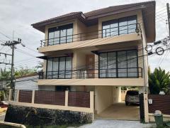 For Rent : Kuku, 3-Story Detached House, 4 Bedrooms 4 Bathrooms